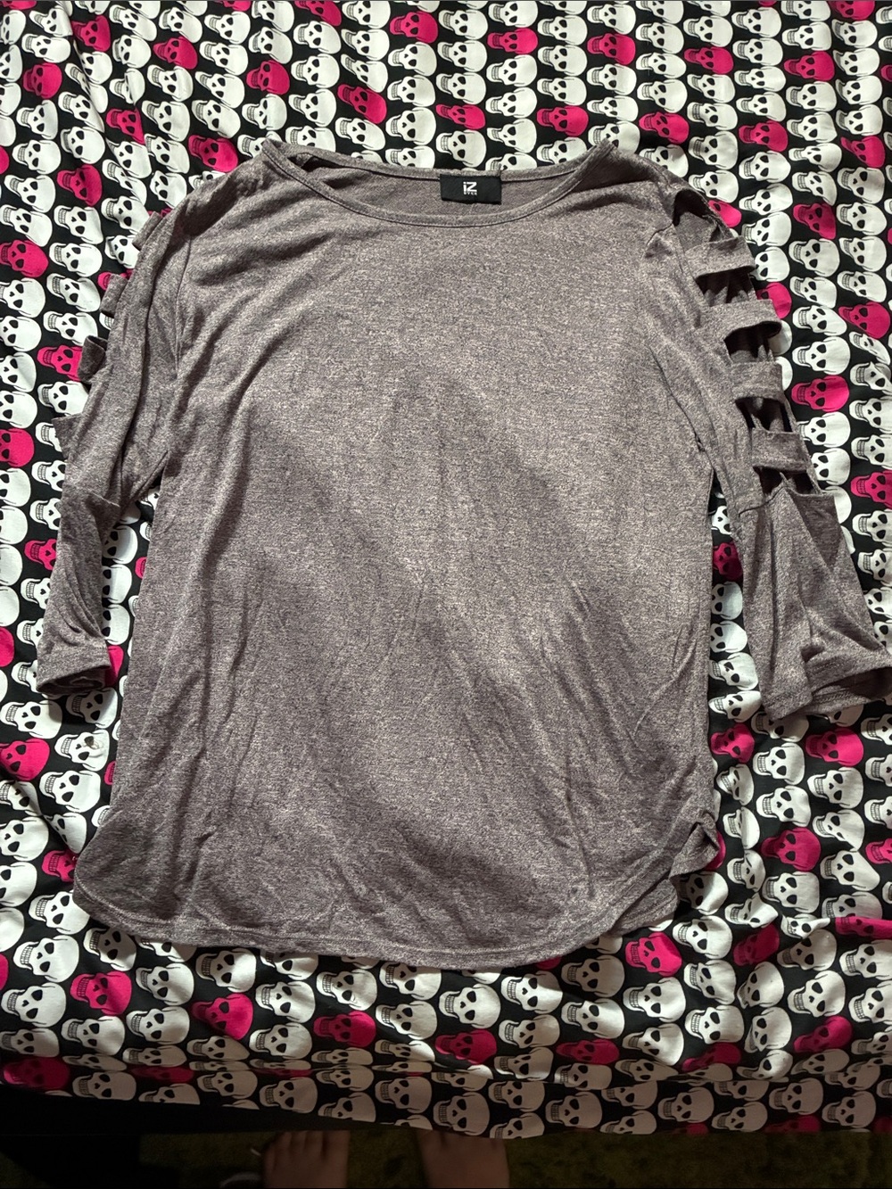 Pink/grey cut out sleeve top